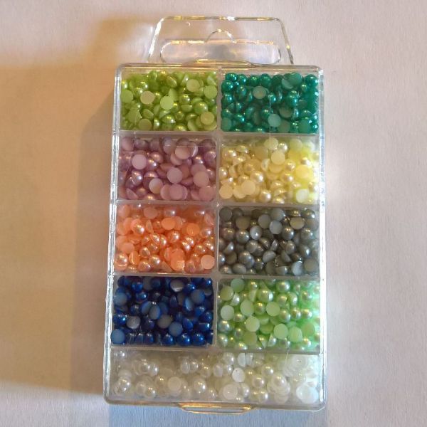 Halvperler 4 mm voks ca. 1380 stk. Til dekoration af kort og scrapbooking