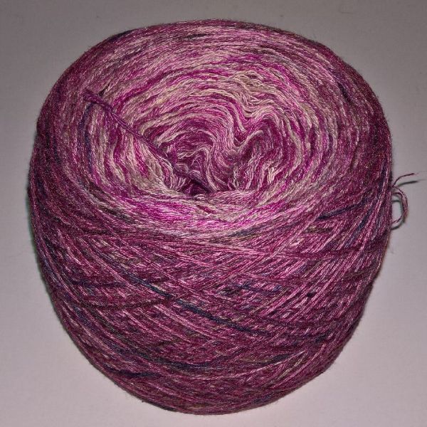 Unikt håndmalet silke og Viscose til sommerstrik og vævning fra Ægbækgaard - Mørk gammelrosa til lyserød