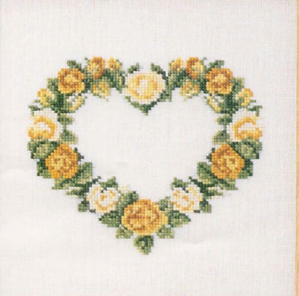 Søde korsstingsbroderier med blomster i hjerte til nålepuder eller projektpose fra Oehlenschläger - 65179 Gule roser