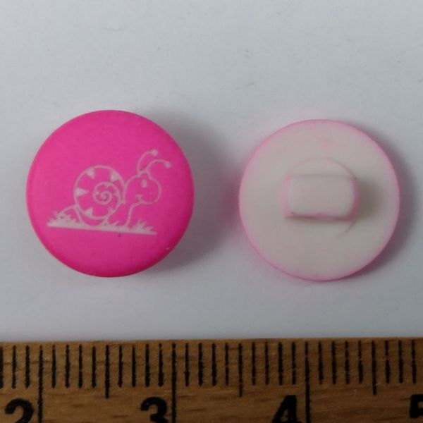 Plastic knap - Pink med snegl - 13 mm