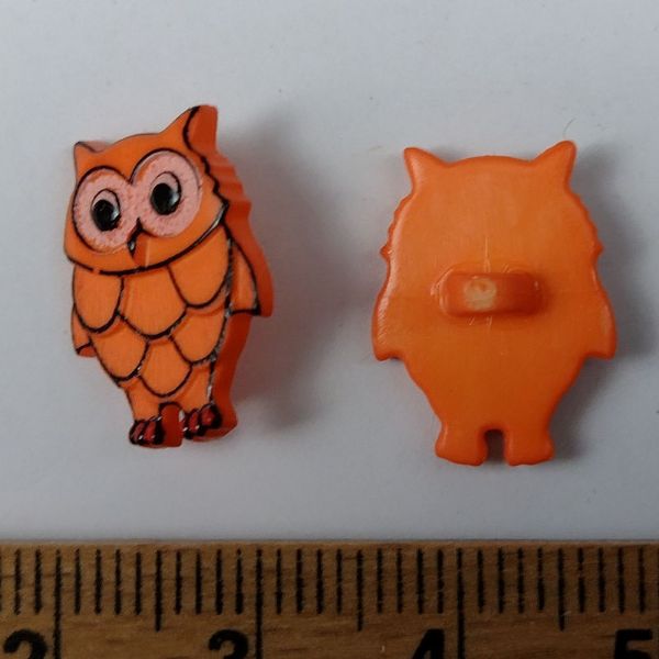 Plastic knap -Orange Ugle - 17 x 13 mm