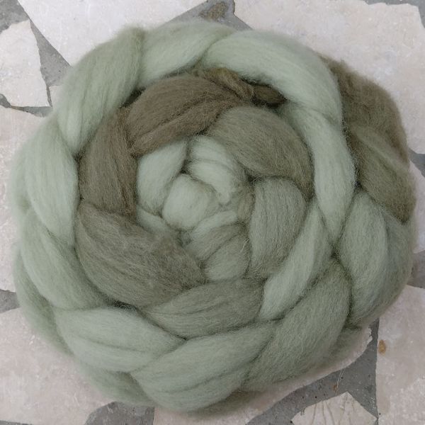 BFL Blueface Leicester tops - 155 gram Håndmalet klar til at spinde
